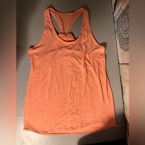 lululemon tank top!